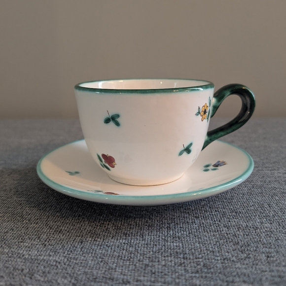 Gmundner Keramik Scattered Flowers/Streublumen Cup & Saucer, EUC - Picture 2 of 6
